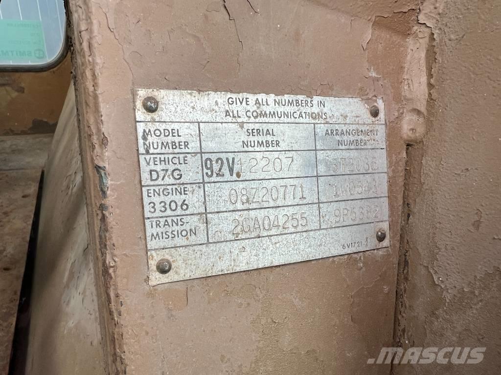 CAT D7G Buldozere pe senile