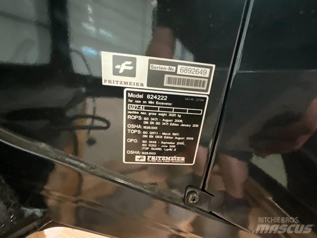 Kubota U 27-4 Cabine si interior
