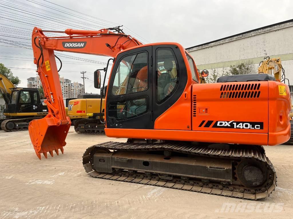 Doosan DX 140 LC Excavatoare pe șenile

