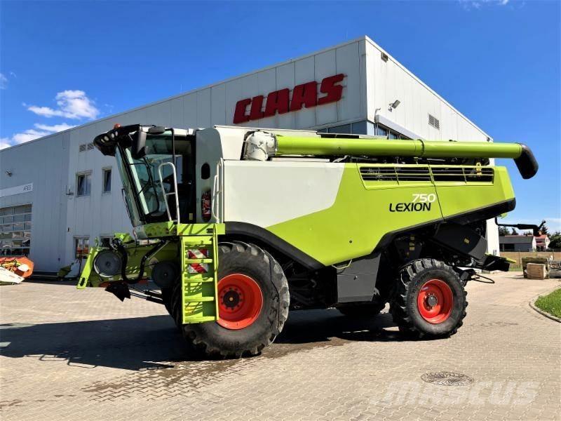 CLAAS LEXION 750 Combine de secerat