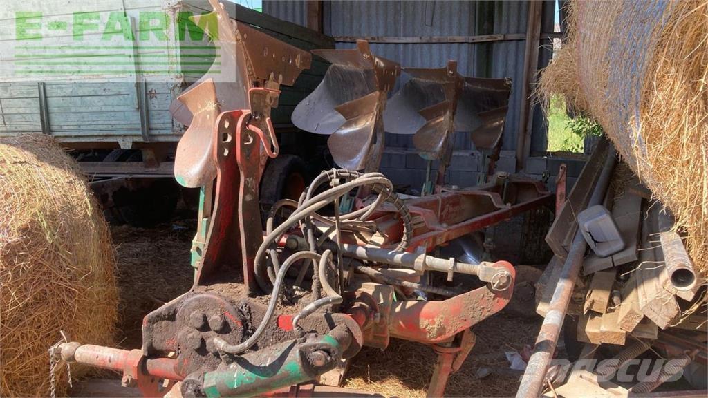 Kverneland LB 100 Pluguri conventionale