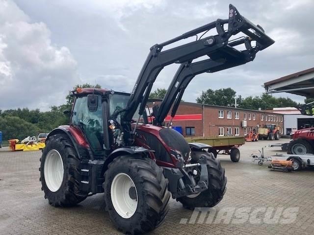 Valtra N155 Active Tractoare