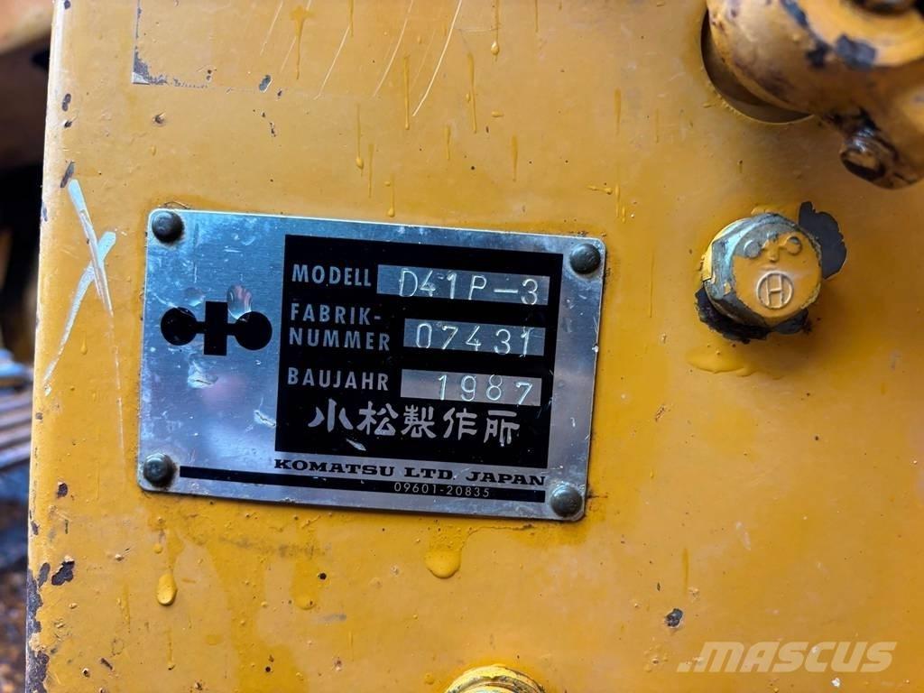 Komatsu D 41 P-3 Buldozere pe senile