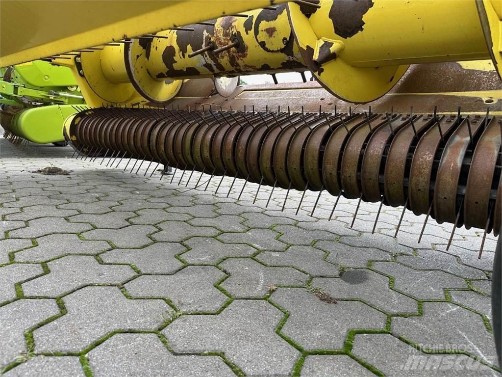 John Deere 630 C Accesorii pentru mașini de fân și furaje