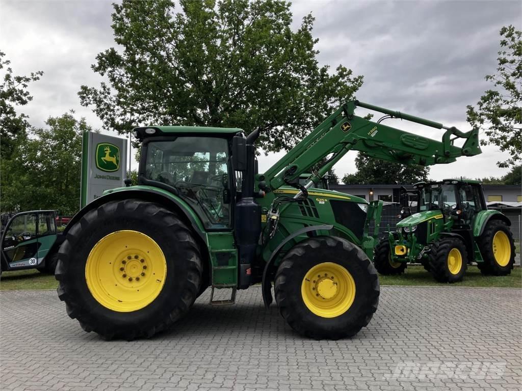 John Deere 6215R Tractoare