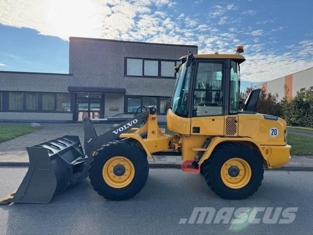 Volvo L 30 G Incarcator pe pneuri