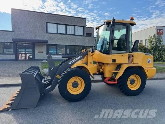 Volvo L 30 G Incarcator pe pneuri