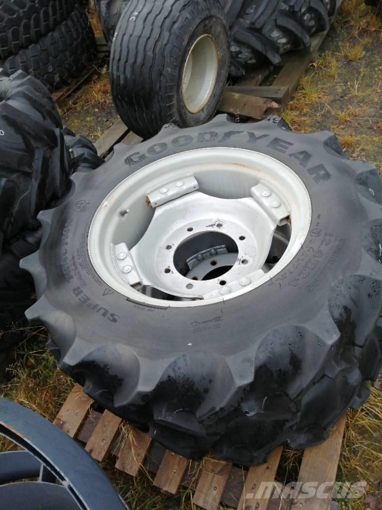Goodyear 12,4r24 Roti