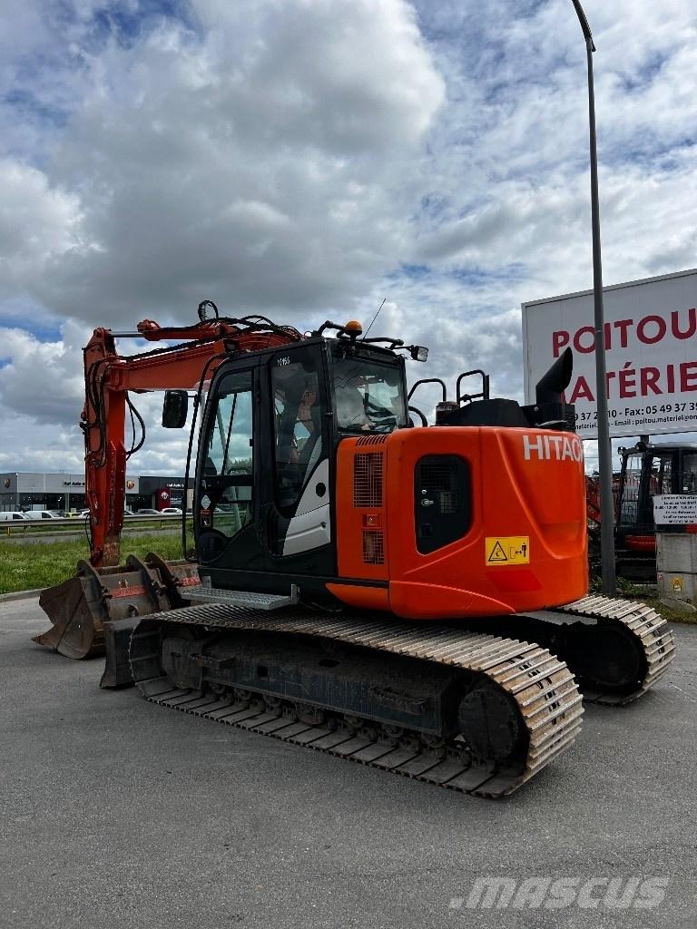 Hitachi ZX 135 US-6 Excavatoare pe șenile
