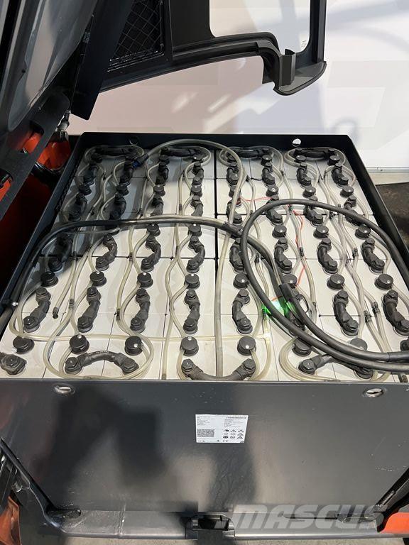 Linde E50HL-01 Stivuitor electric