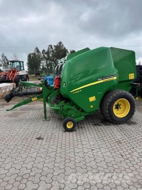 John Deere F 440 R Masina de balotat cilindric