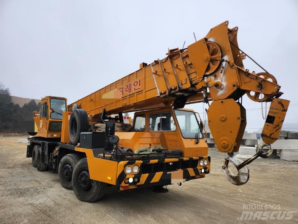 Hyundai HC 50 Macara pentru orice teren