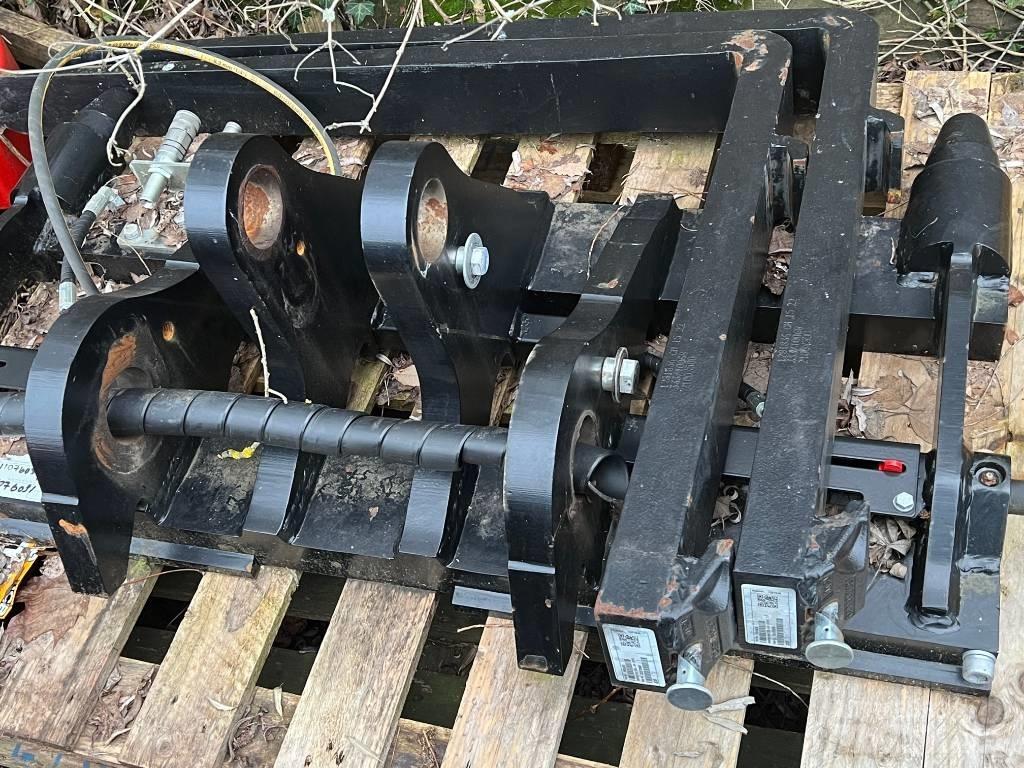 JCB QFIT HEADSTOCK Alte masini si accesorii pentru încarcat si sapaturi