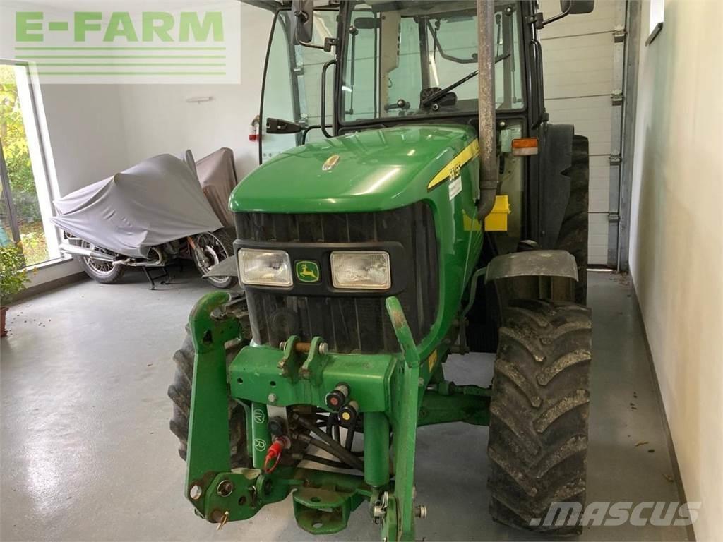 John Deere 5515F Tractoare