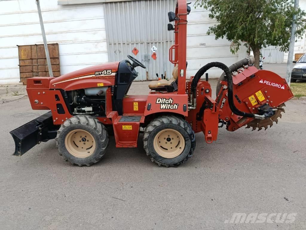 Ditch Witch RT 45 Excavatoare de santuri