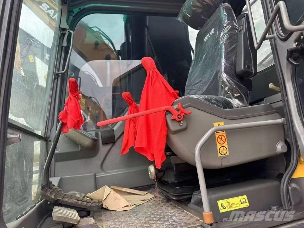 Volvo 240 Excavatoare pe șenile
