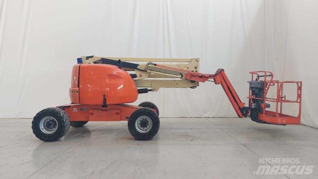 JLG 450 AJ Nacele cu brat articulat
