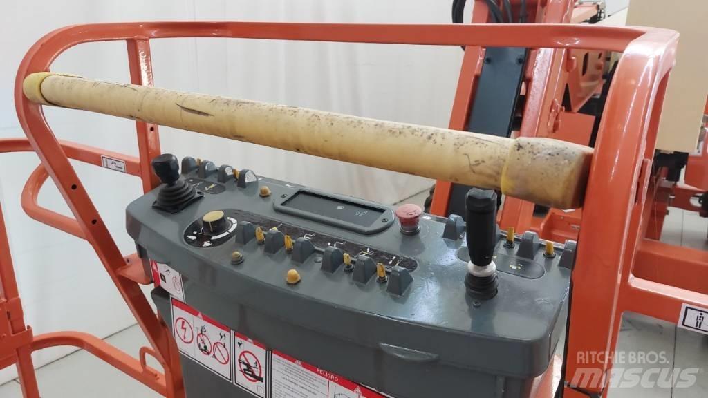 JLG 450 AJ Nacele cu brat articulat