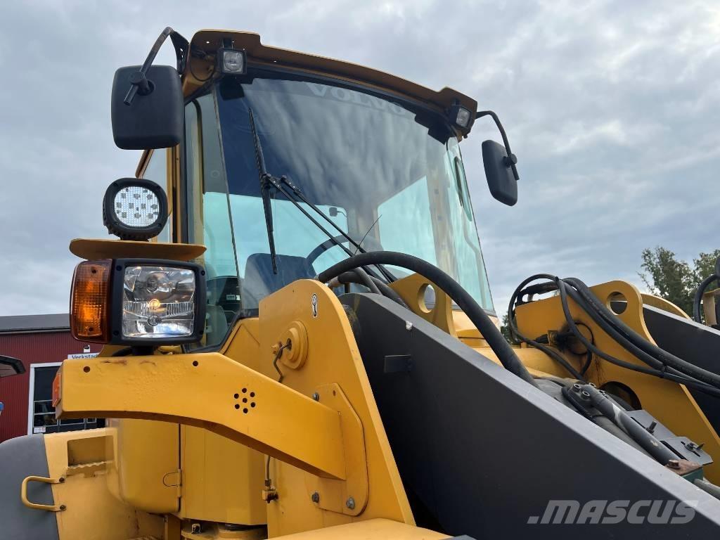 Volvo L 120 E Incarcator pe pneuri