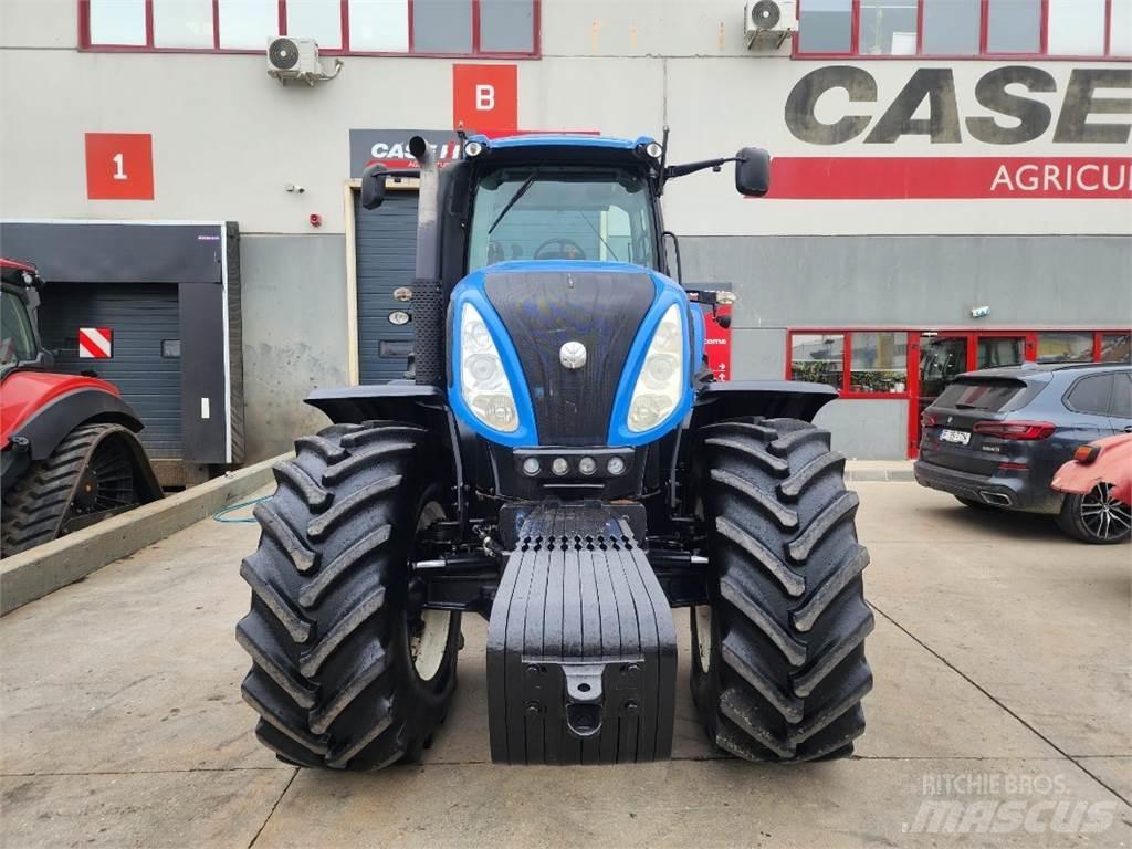 New Holland T8.300 Tractoare