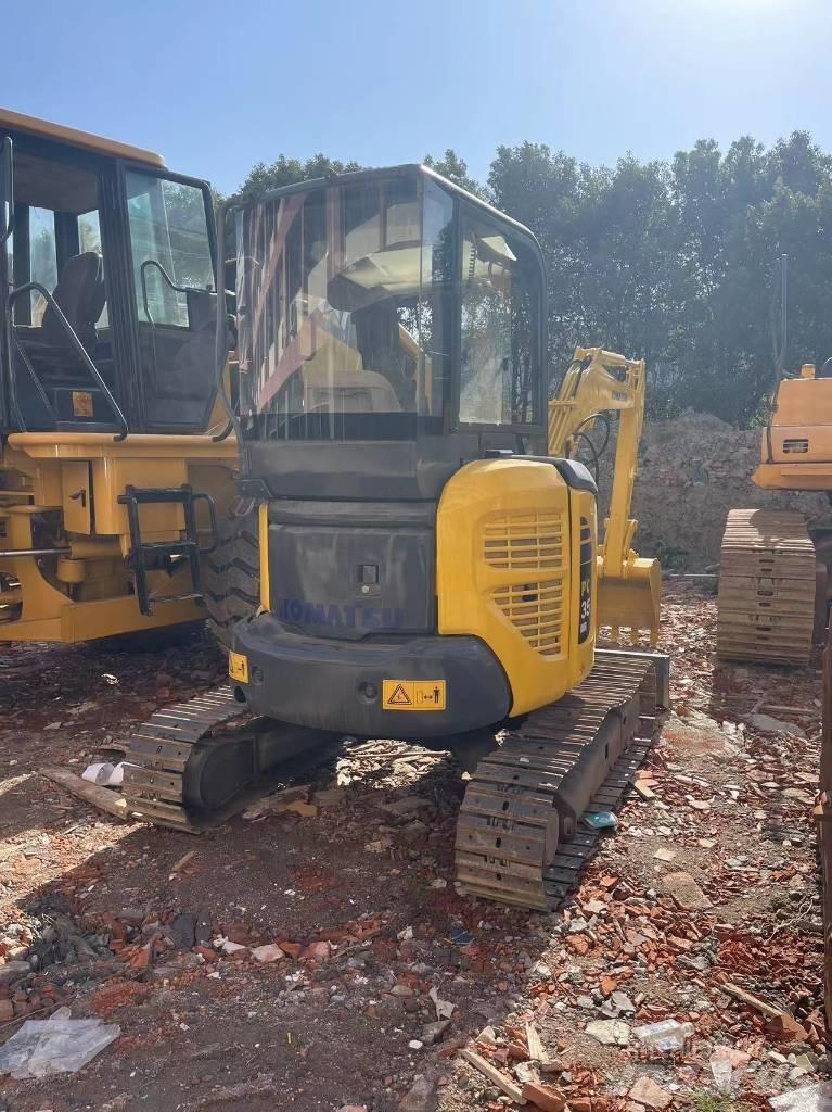 Komatsu PC 35 Excavatoare pe șenile
