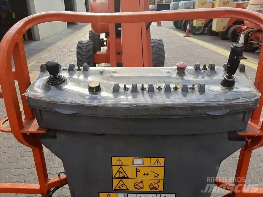 JLG 800AJ Nacele cu brat articulat