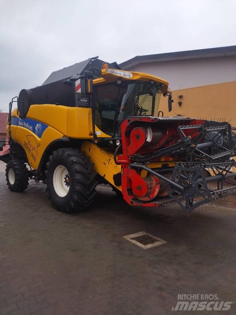 New Holland CX 8040 Combine de secerat