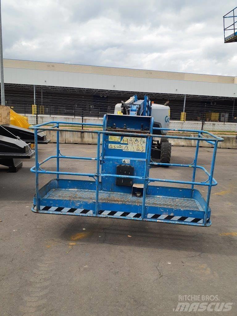 GENIE Z-62/40 Nacele cu brat articulat