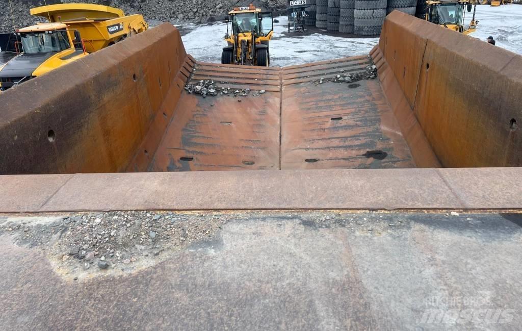 Komatsu 605-7 Camioane cu basculante rigide