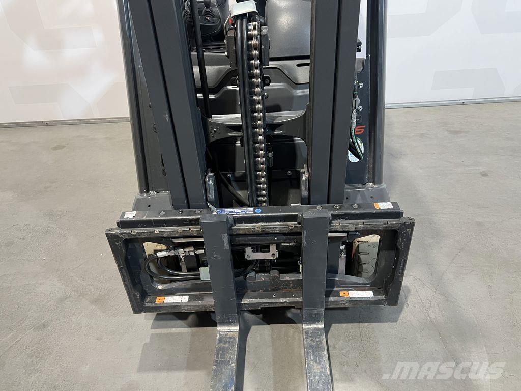 Linde E16C-02 EVO Stivuitor electric