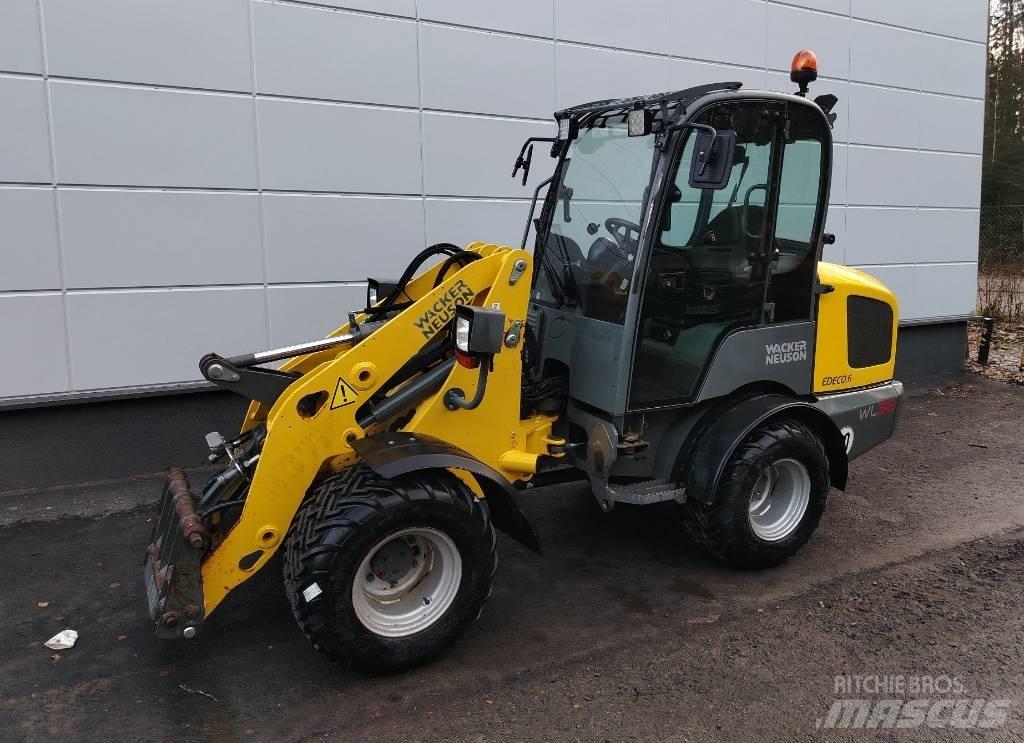 Wacker Neuson WL 32 Incarcator pe pneuri
