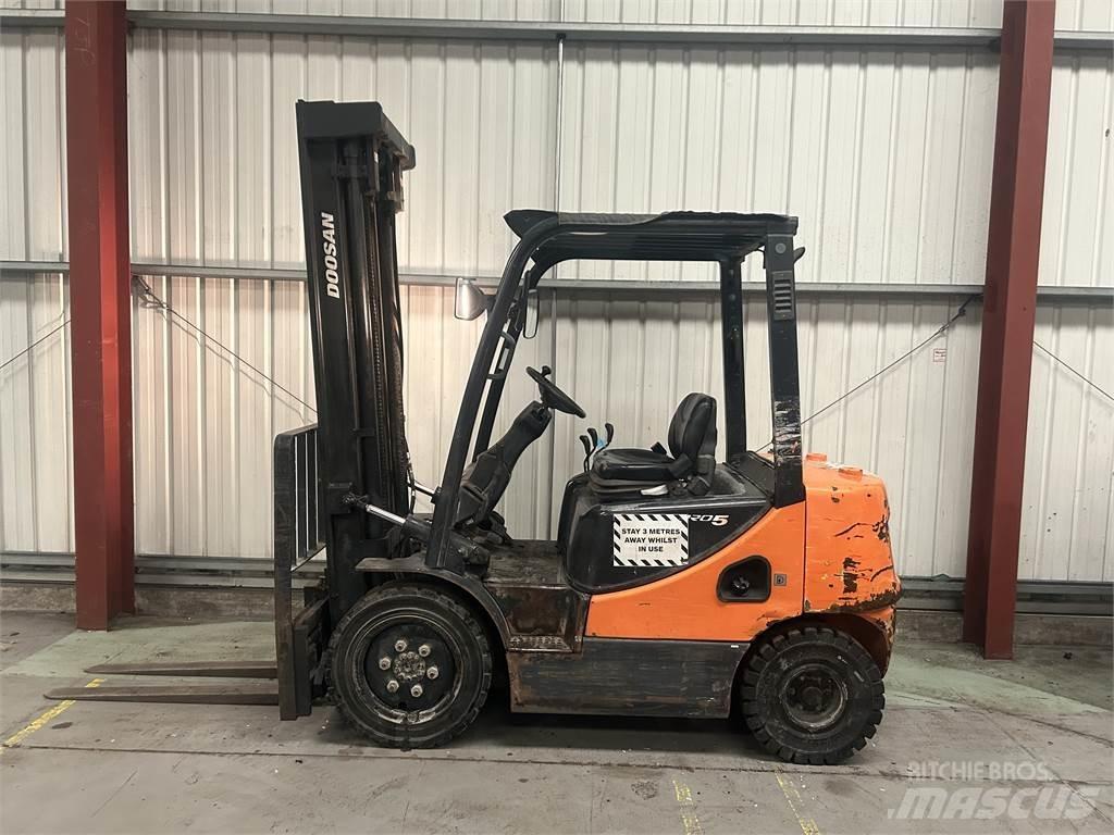 Doosan D25S-5 Stivuitor diesel