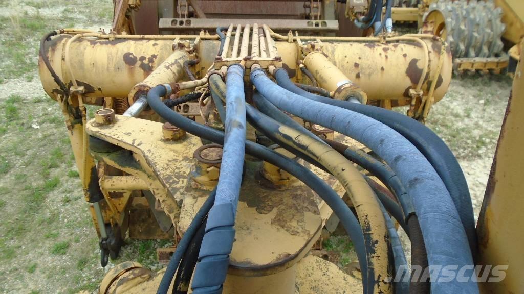 International 412B Elevatoare