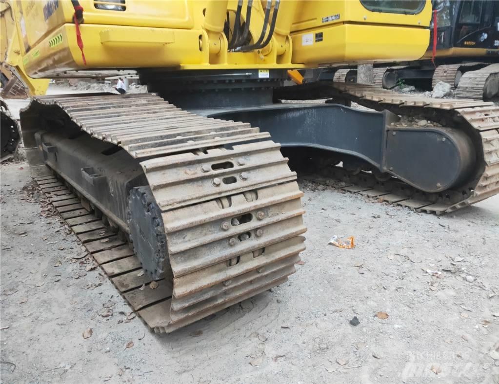 Komatsu PC200-7 Excavatoare pe șenile
