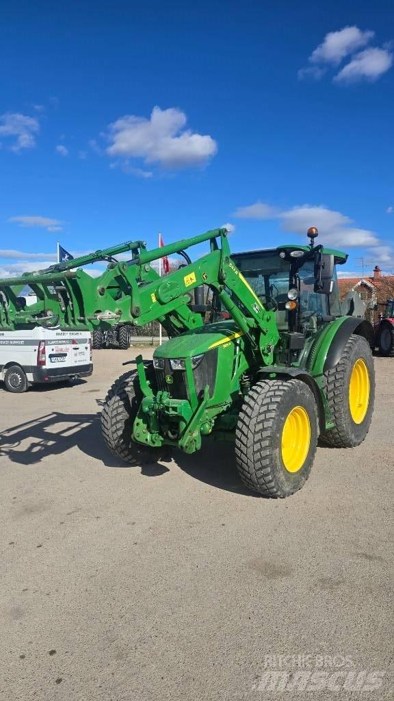 John Deere 5125R Tractoare