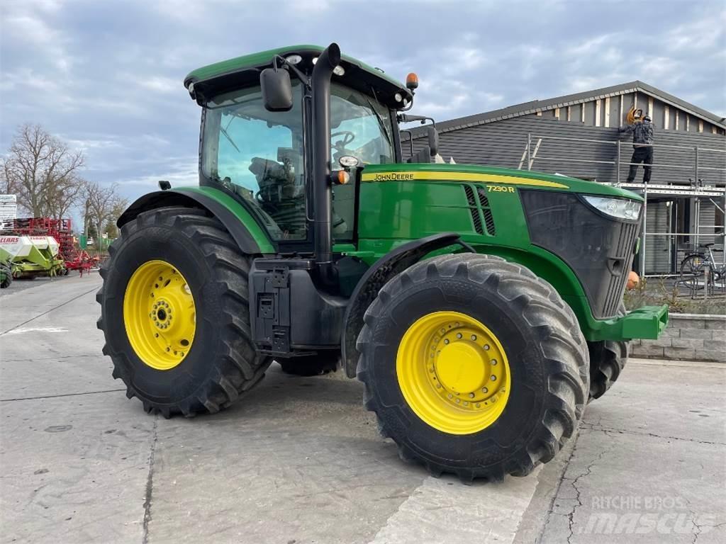 John Deere 7230 R Tractoare