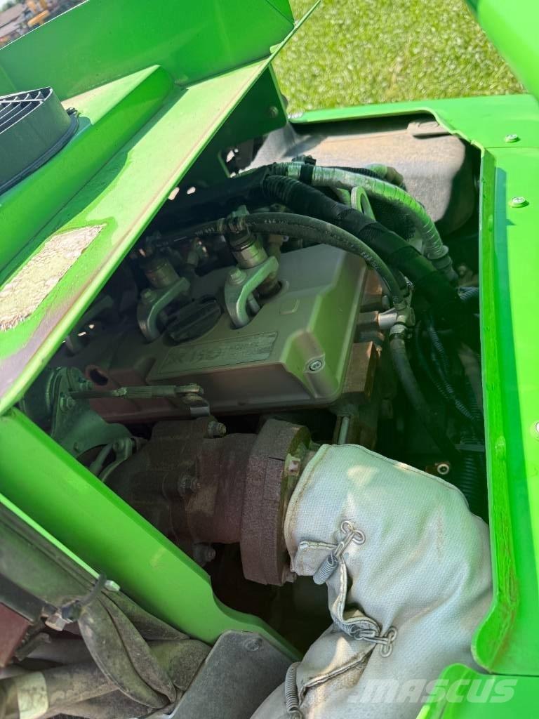 Avant 860 i Incarcator pe pneuri