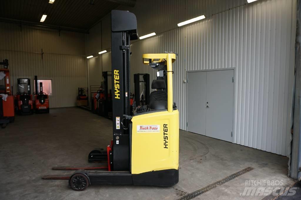 Hyster R1.4 Stivuitor cu catarg retractabil