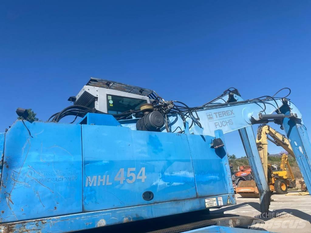Fuchs MHL 454 Paleta de manipulare