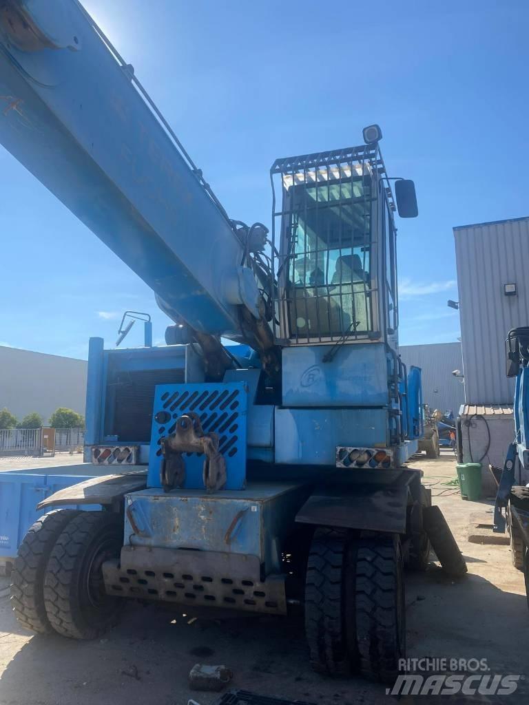 Fuchs MHL 454 Paleta de manipulare