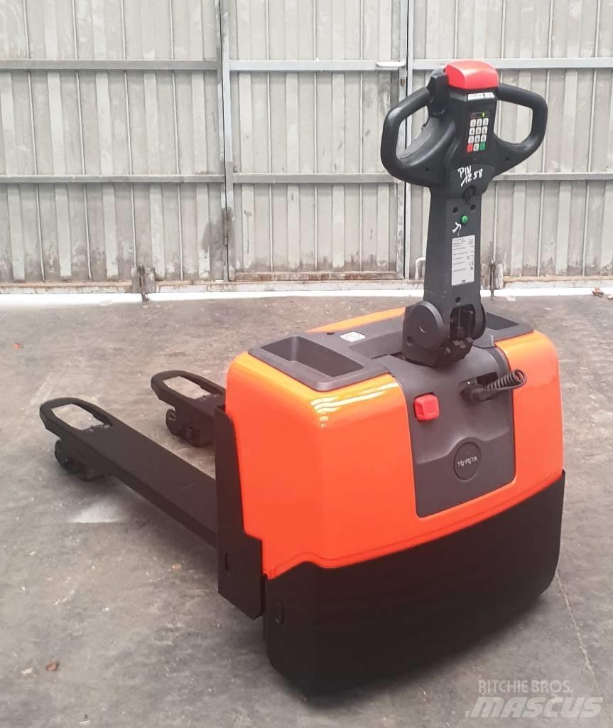 BT LWE 130 Minimover Transpaleta manuala
