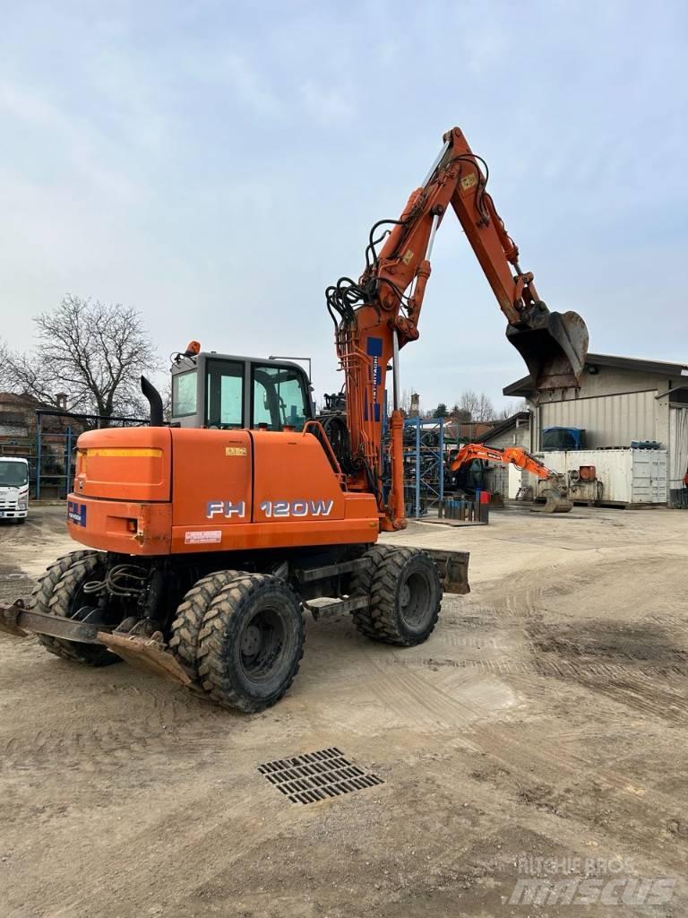 Fiat-Hitachi fh 120 Excavatoare cu roti