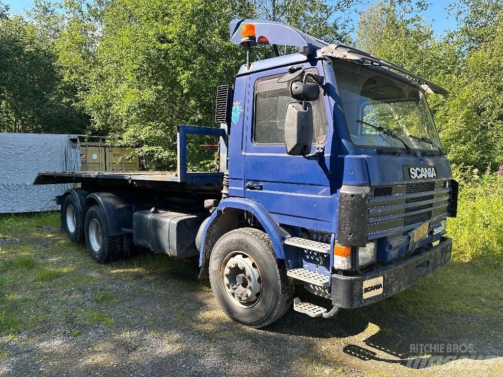 Scania 113 Camion cu carlig de ridicare