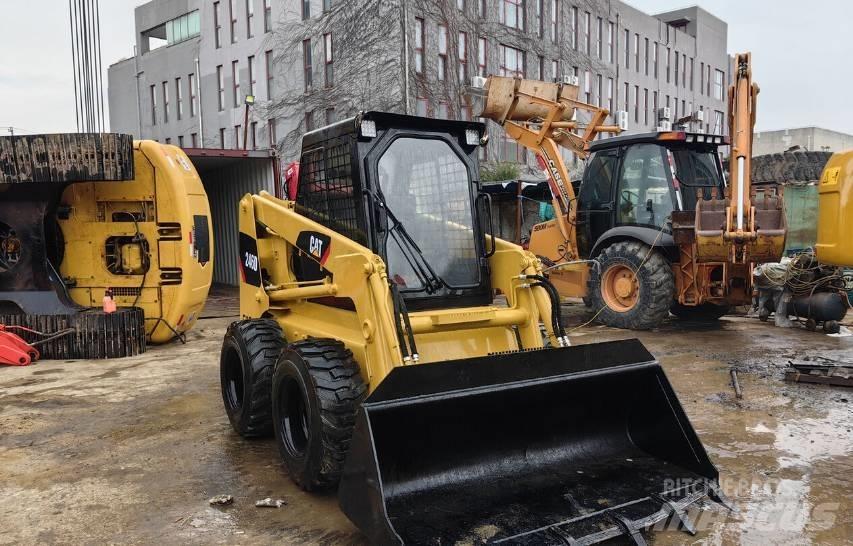 CAT 246D Mini incarcator