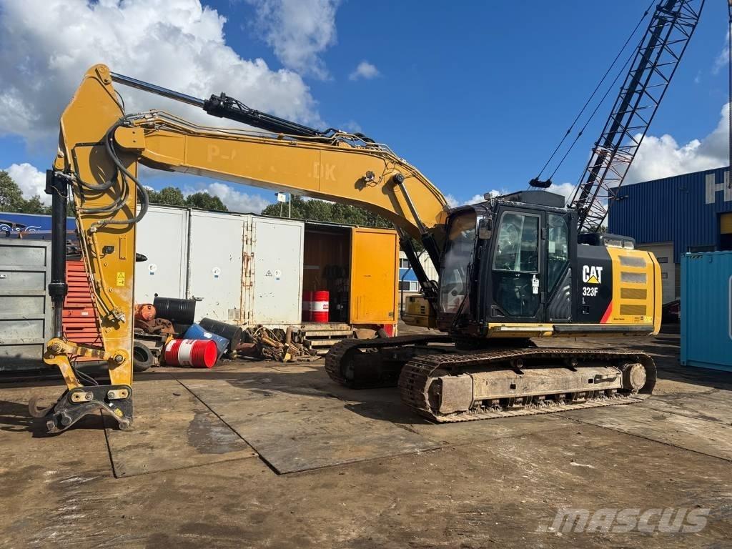 CAT 323 F L Excavatoare pe șenile
