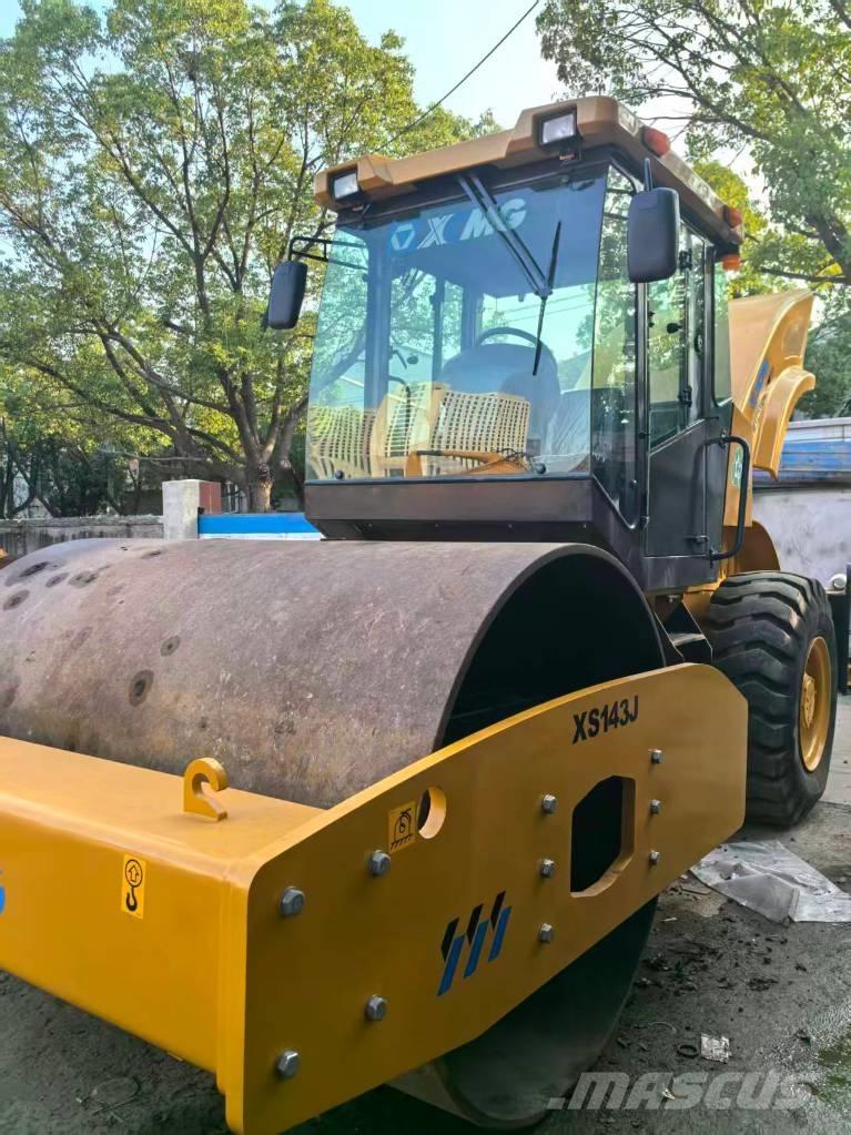 XCMG XS 142 J Compactoare monocilindrice