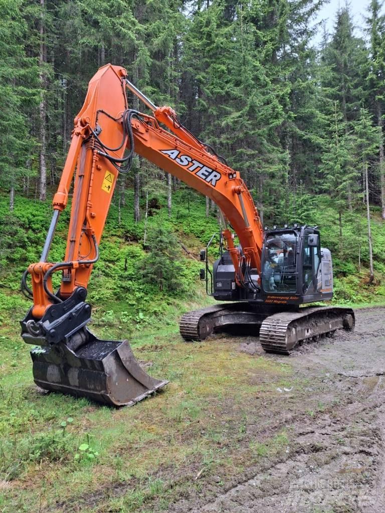 Hitachi ZX 225 US LC Excavatoare pe șenile
