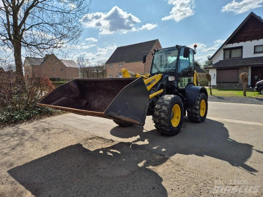 Komatsu WA100M-7 Incarcator pe pneuri