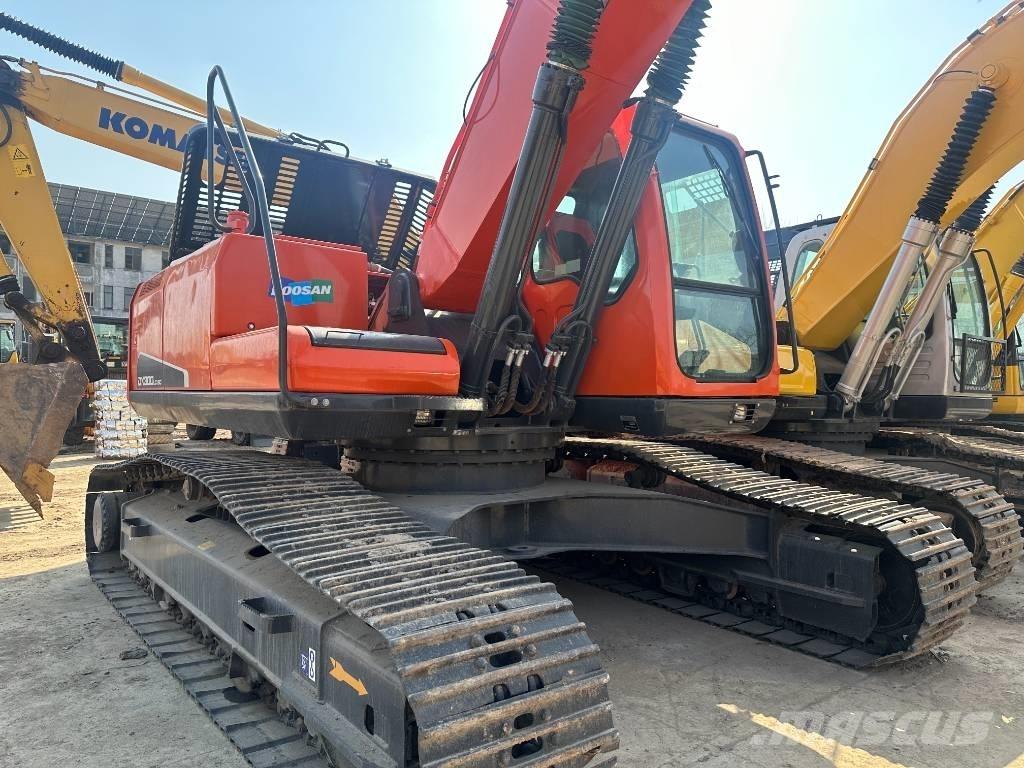 Doosan DX 300LC-9C Excavatoare pe șenile
