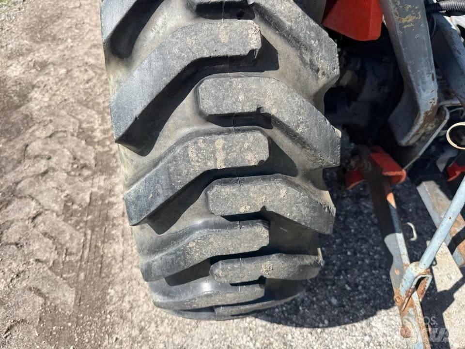 Kubota B 7800 HSD Tractoare